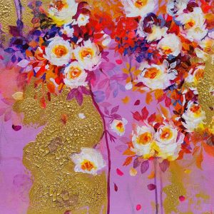 Un tableau floral vibrant représentant des fleurs colorées en techniques abstraites et dorées, signé par Amylee.