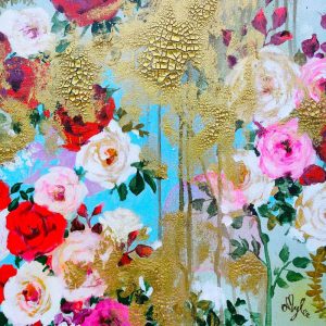Fleurs aux tons roses, rouges et blancs avec touches d'or et détails artistiques uniques.